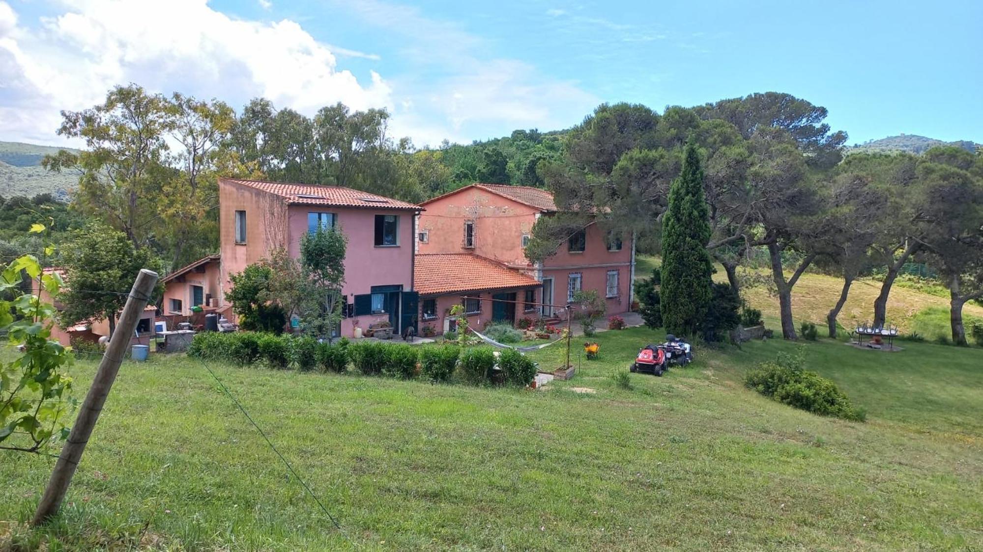 Allulivus Montenero  Extérieur photo